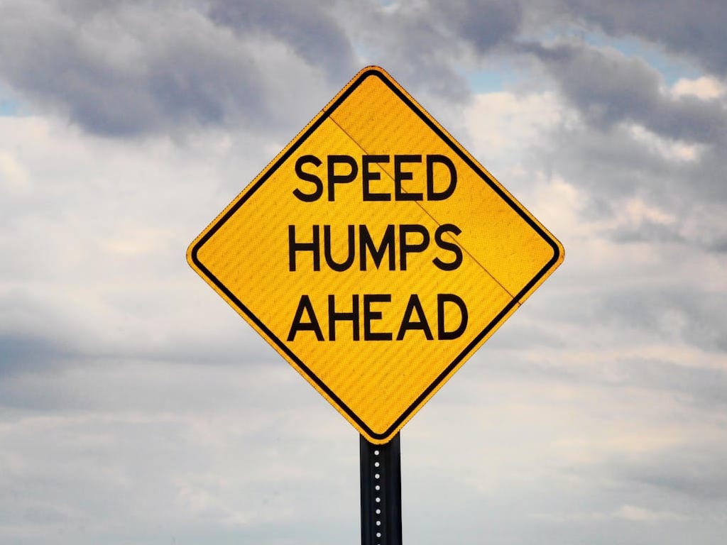 Speed hump sign